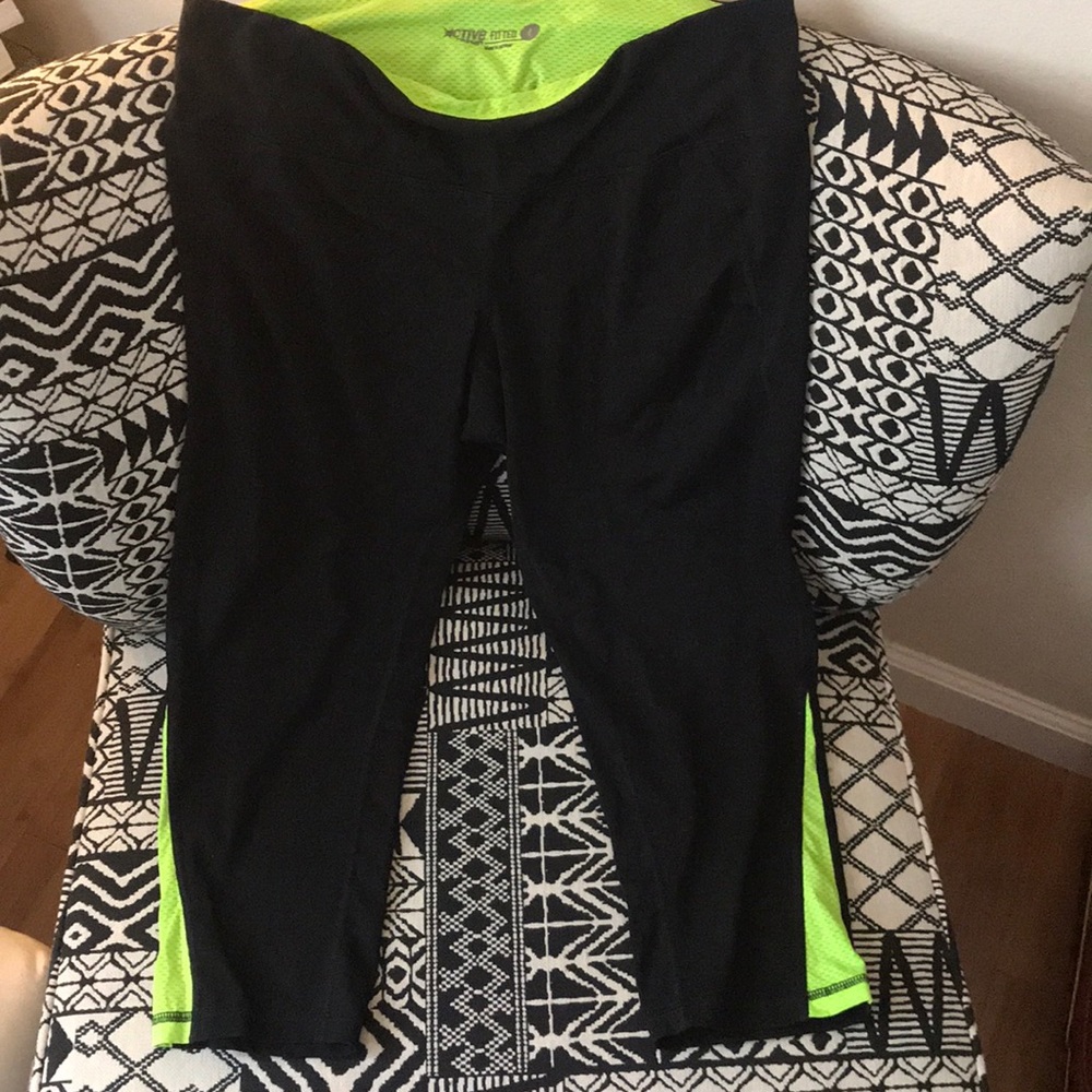 Old Navy Active Capri - Black w/ Lime Green
